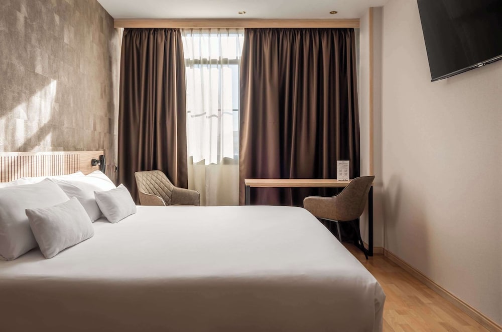 Petit Palace Eixample — Hotel rooms in Barcelona, Catalonia