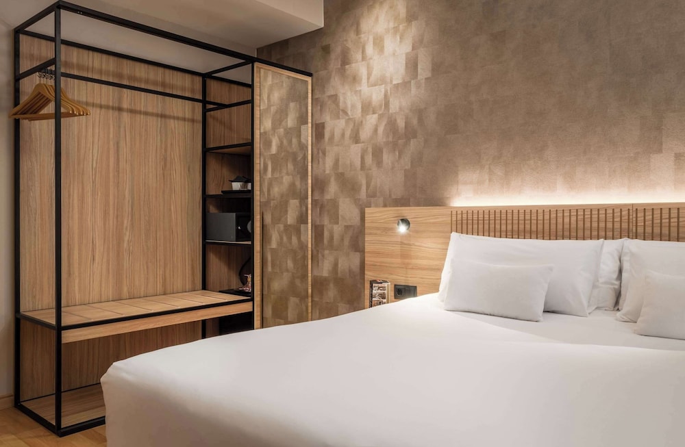 Petit Palace Eixample — Hotel rooms in Barcelona, Catalonia