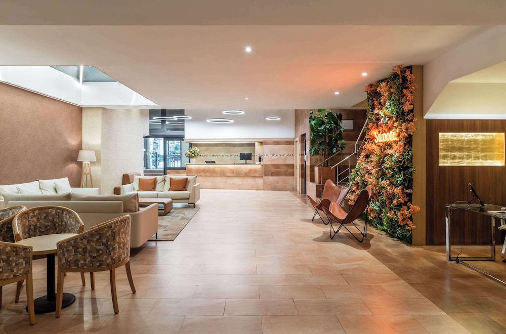 Petit Palace Eixample — Hotel building in Barcelona, Catalonia