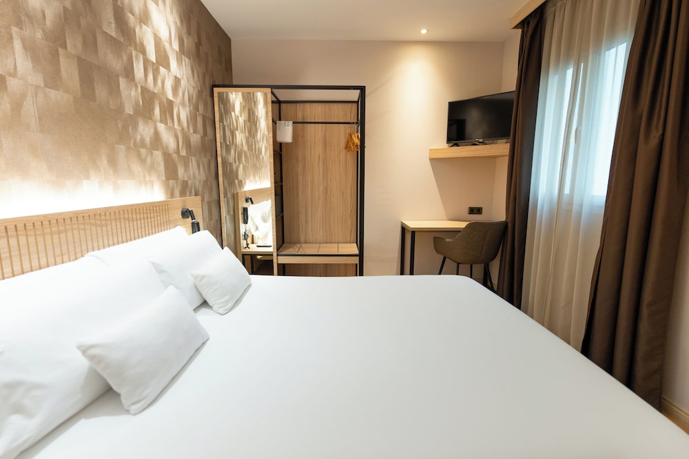 Petit Palace Eixample — Hotel rooms in Barcelona, Catalonia