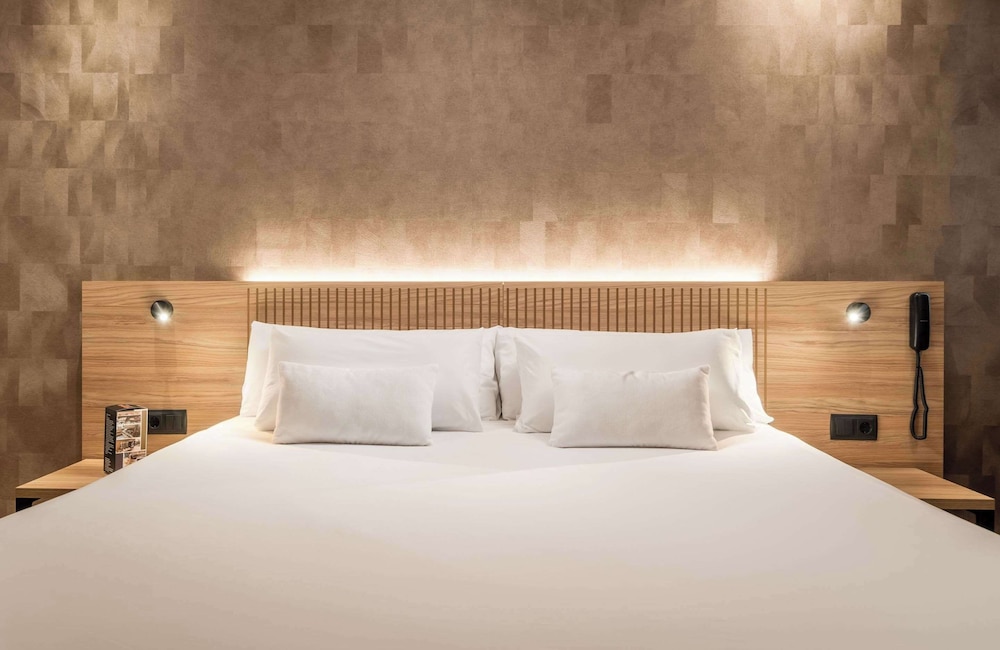 Petit Palace Eixample — Hotel rooms in Barcelona, Catalonia