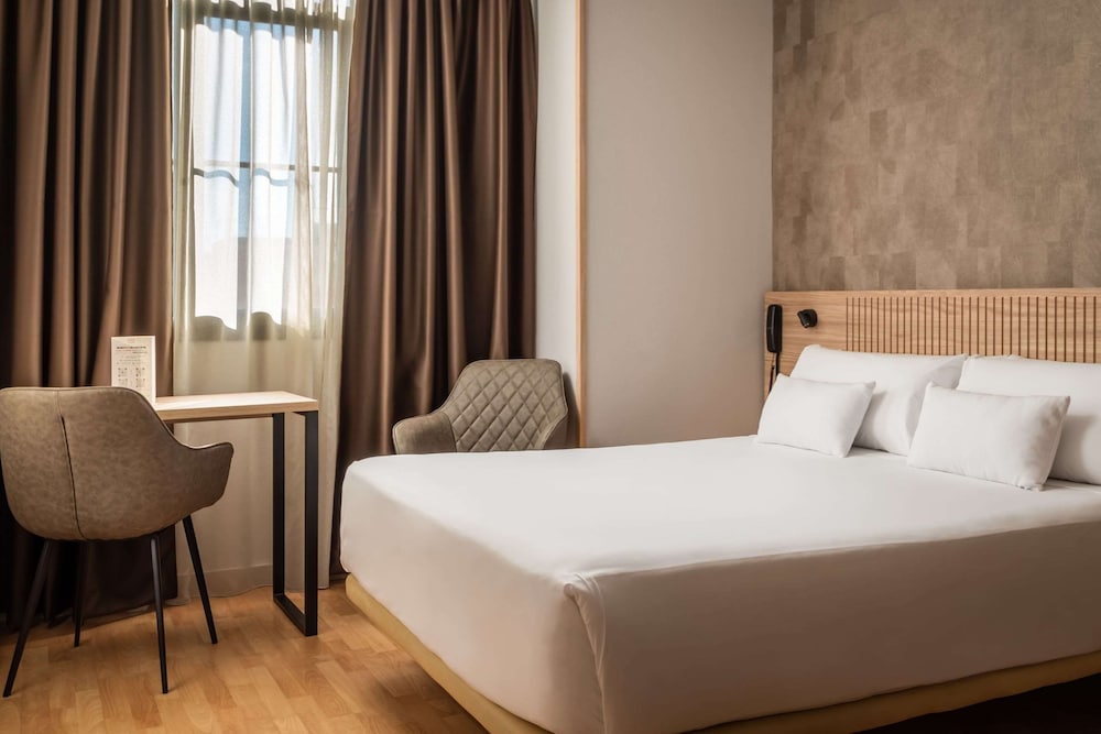Petit Palace Eixample — Hotel rooms in Barcelona, Catalonia