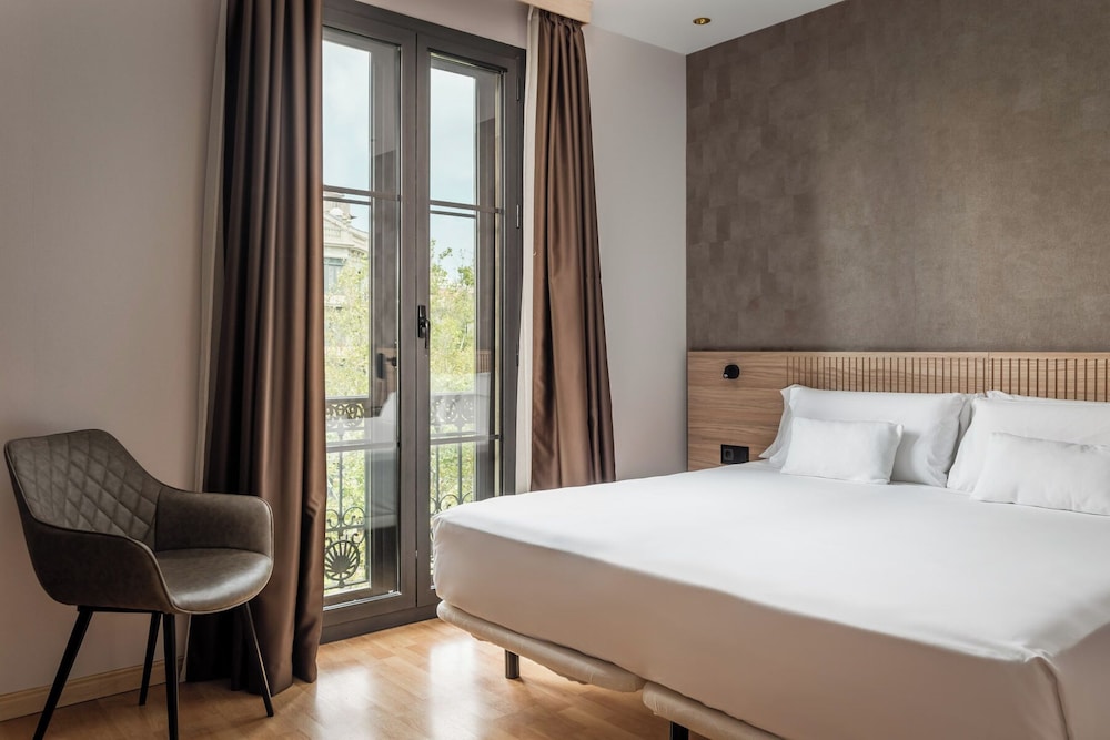 Petit Palace Eixample — Hotel rooms in Barcelona, Catalonia