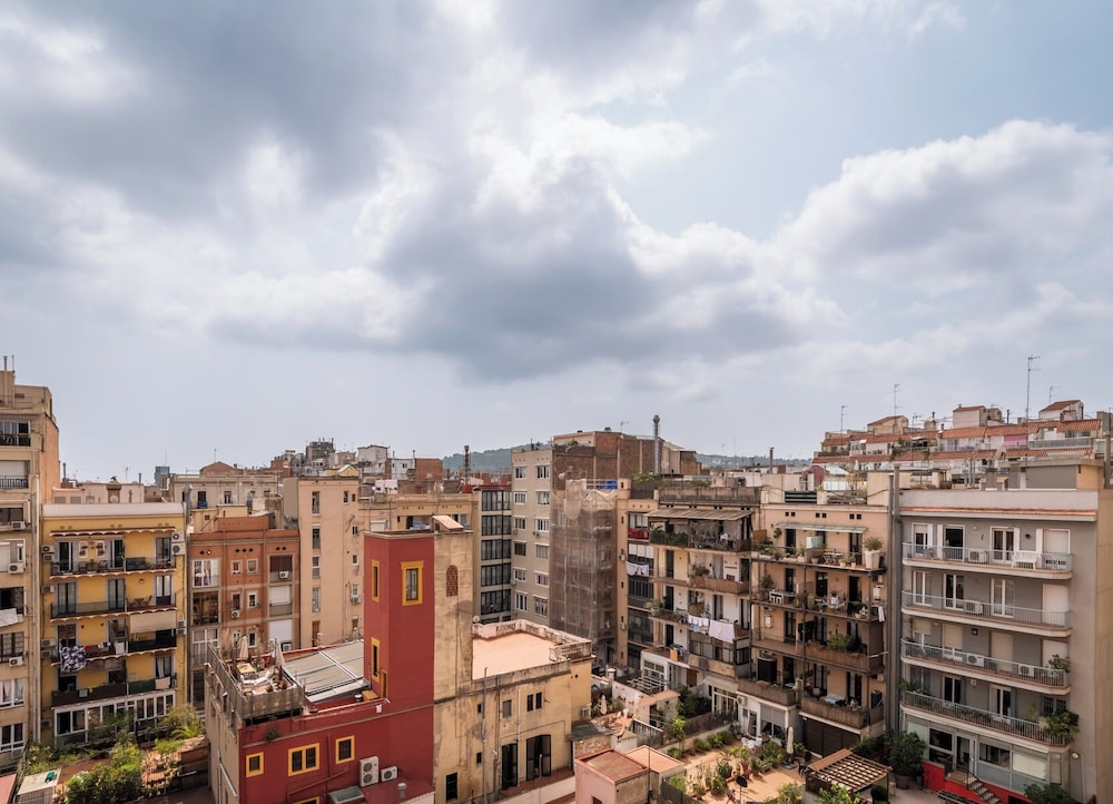 Petit Palace Eixample — Attractions in the area in Barcelona, Catalonia
