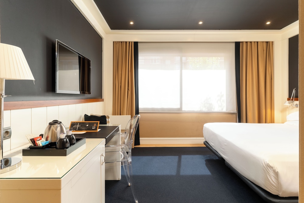 U232 Hotel — Hotel rooms in Barcelona, Catalonia