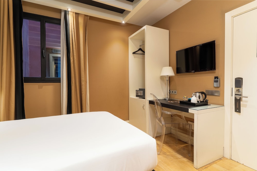 U232 Hotel — Hotel rooms in Barcelona, Catalonia