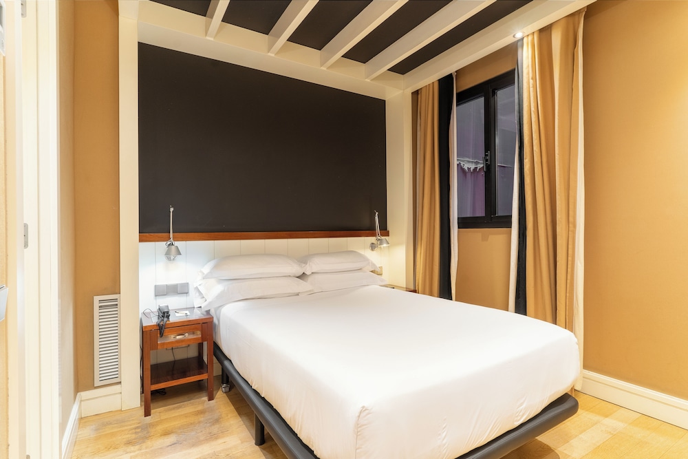 U232 Hotel — Hotel rooms in Barcelona, Catalonia