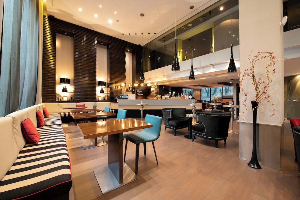 Pestana Arena Barcelona — Restaurant & bars in Barcelona, Catalonia