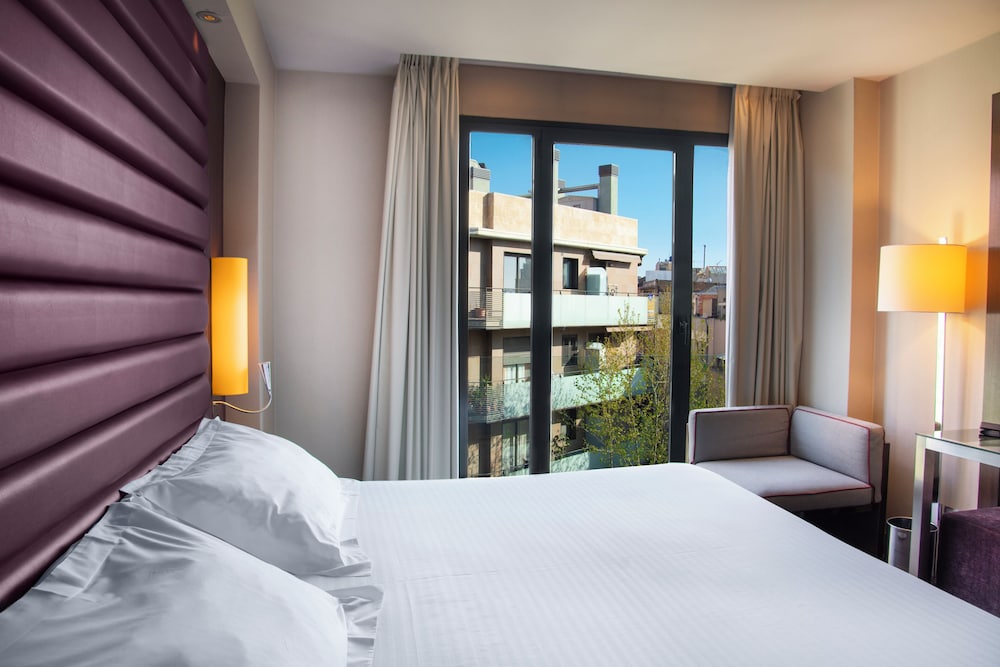 Pestana Arena Barcelona — Hotel rooms in Barcelona, Catalonia