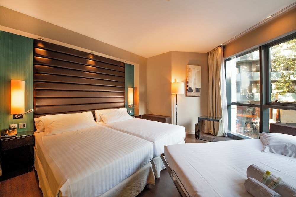 Pestana Arena Barcelona — Hotel rooms in Barcelona, Catalonia