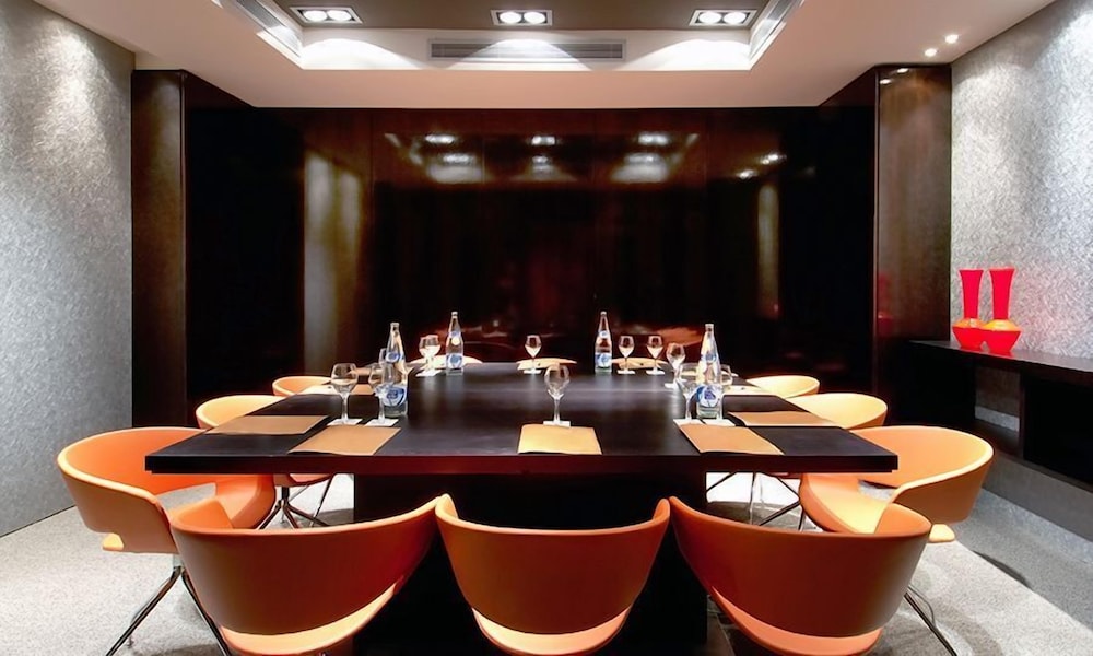 Pestana Arena Barcelona — Restaurant & bars in Barcelona, Catalonia