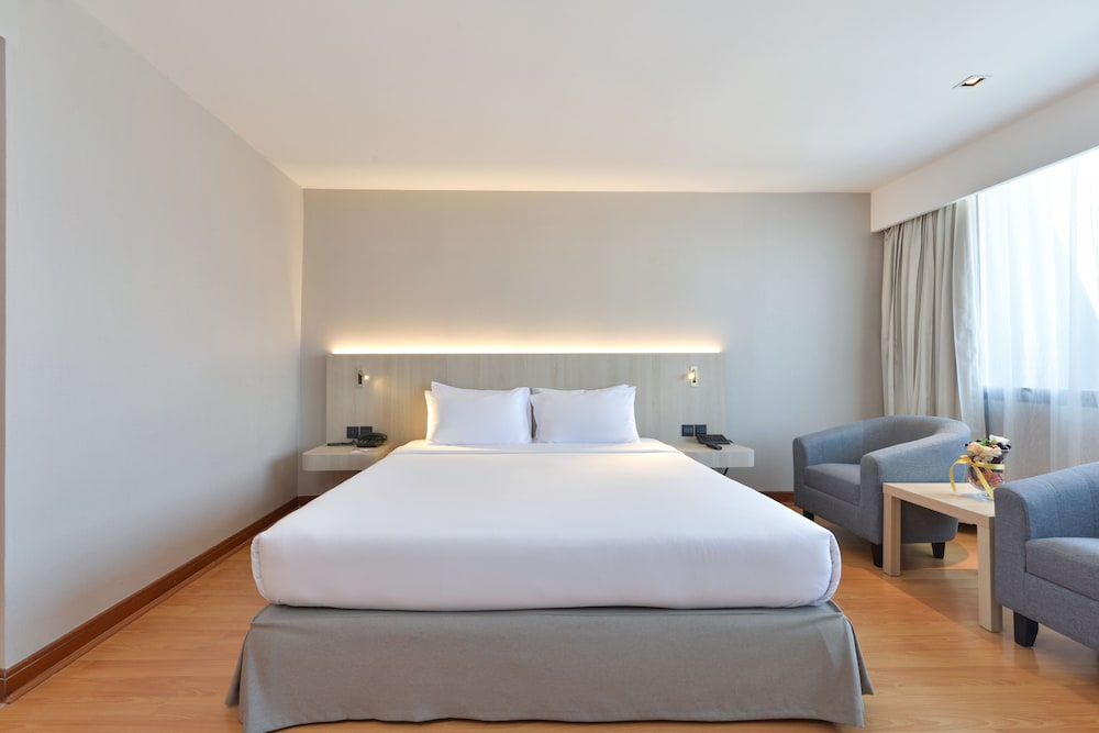 Twin Towers Hotel — Hotel rooms in Bangkok, Bangkok