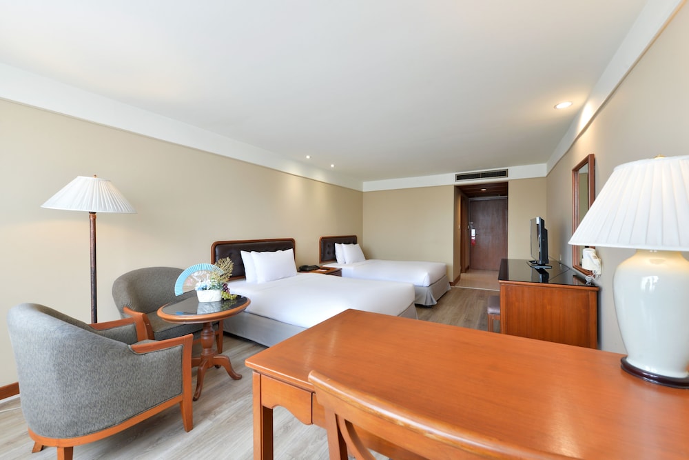 Twin Towers Hotel — Hotel rooms in Bangkok, Bangkok