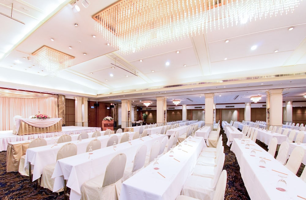 Twin Towers Hotel — Hotel building in Bangkok, Bangkok
