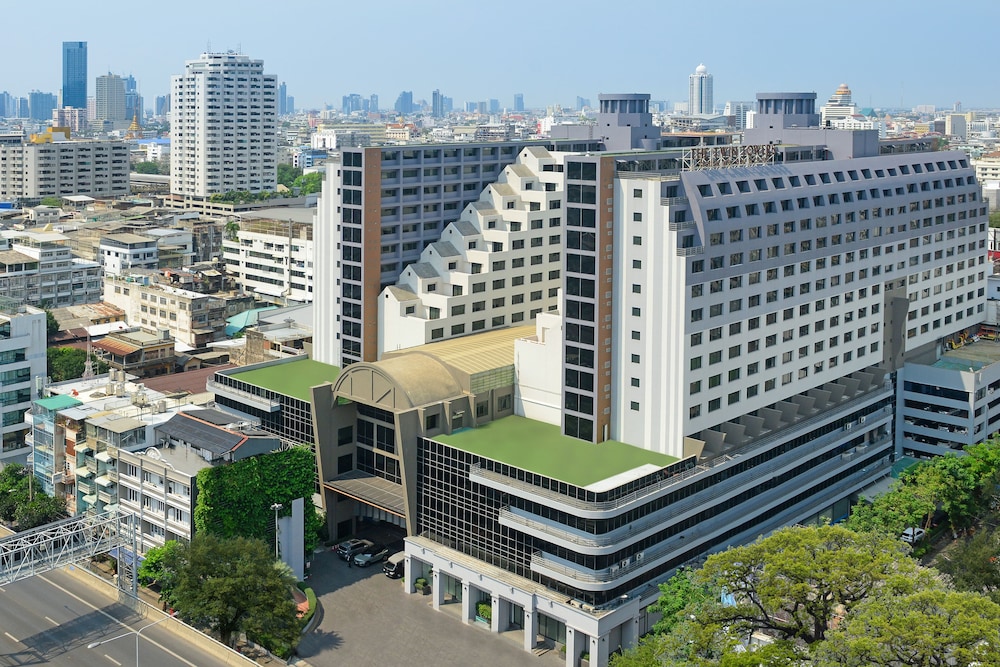 Twin Towers Hotel — Hotel building in Bangkok, Bangkok