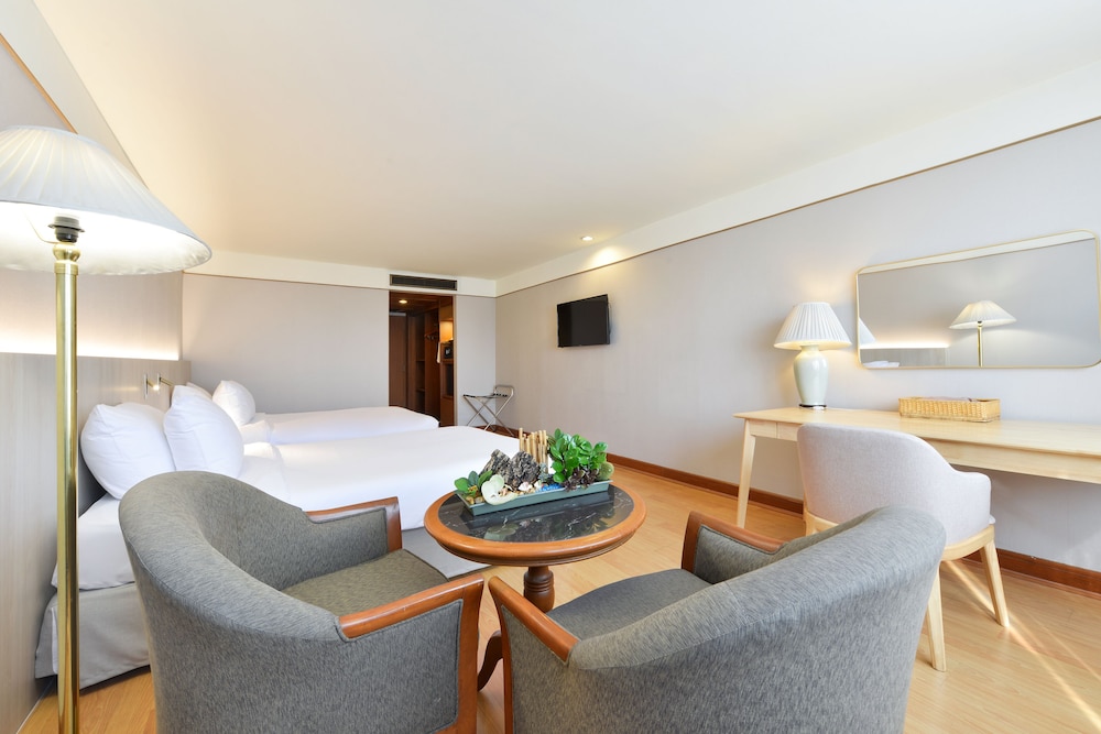 Twin Towers Hotel — Hotel rooms in Bangkok, Bangkok