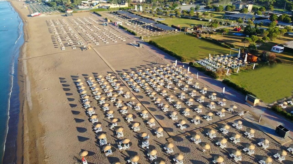 Innvista Hotels Belek - All inclusive — Beach in Belek