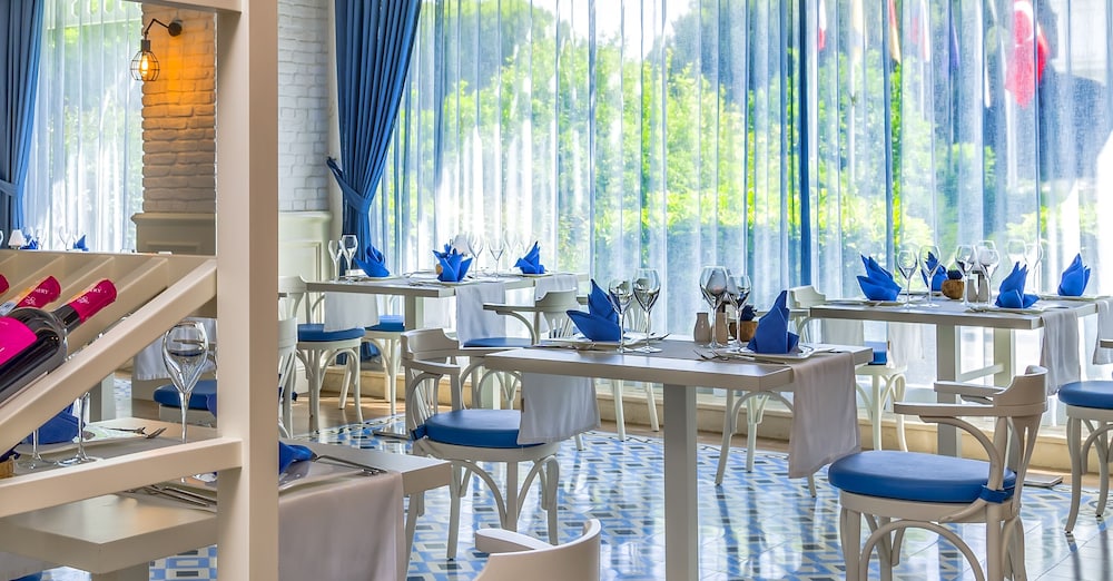 Innvista Hotels Belek - All inclusive — Restaurant & bars in Belek