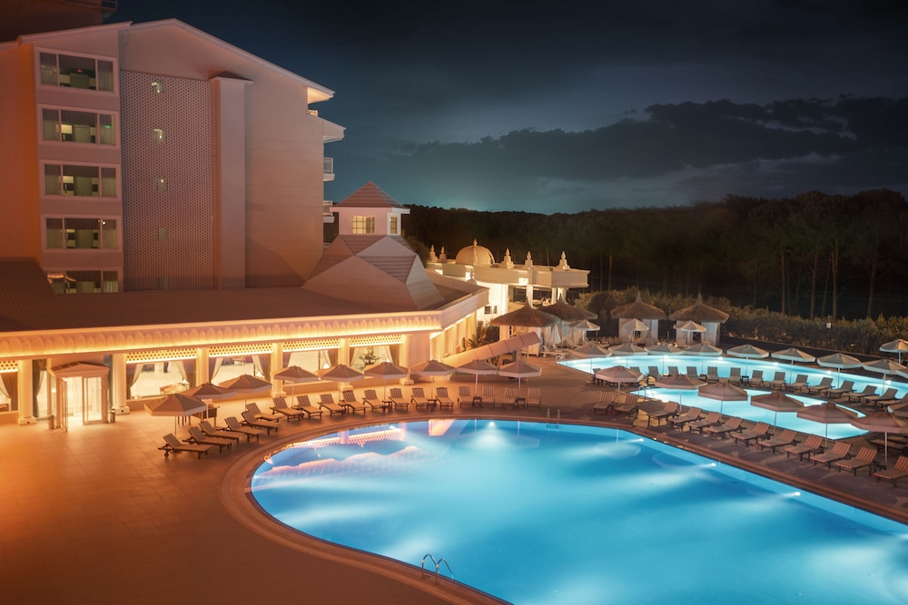Innvista Hotels Belek - All inclusive — Swimming pool in Belek