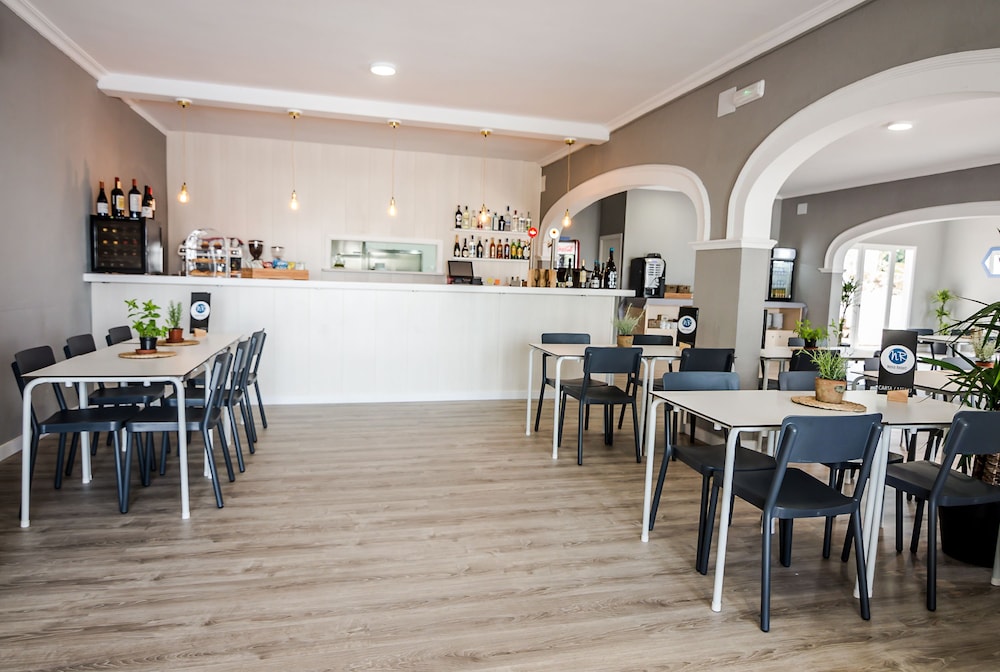 Aparthotel Nelva Resort — Restaurant & bars in Cala'n Porter, Balearic Islands