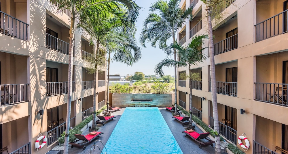 The Cottage Suvarnabhumi — Swimming pool in Bangkok, Bangkok