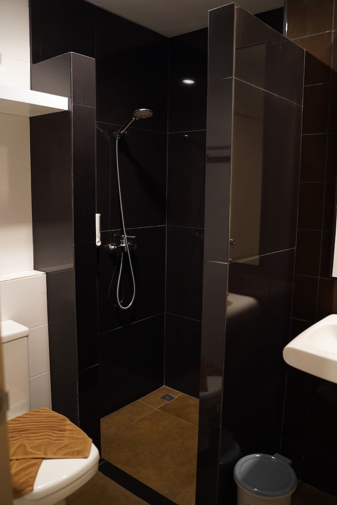 The Cottage Suvarnabhumi — Hotel rooms in Bangkok, Bangkok