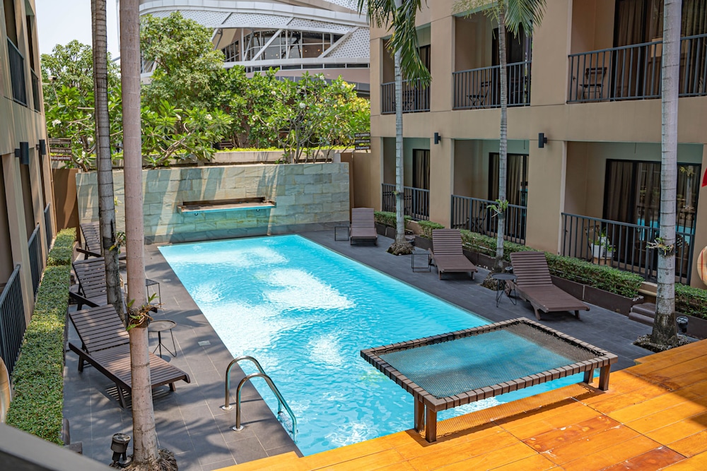 The Cottage Suvarnabhumi — Swimming pool in Bangkok, Bangkok