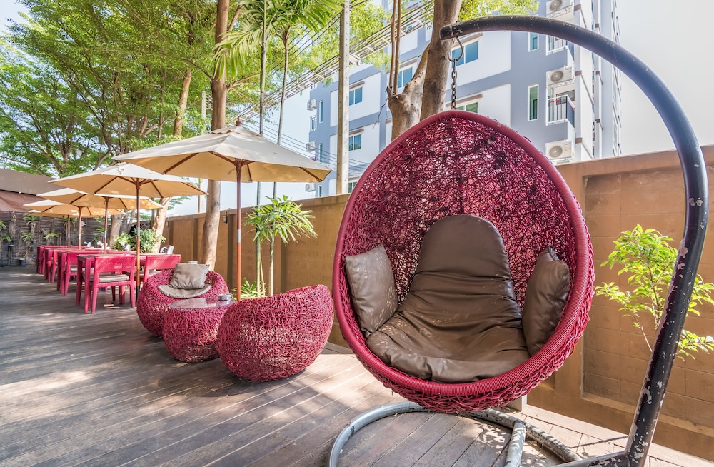 The Cottage Suvarnabhumi — Restaurant & bars in Bangkok, Bangkok