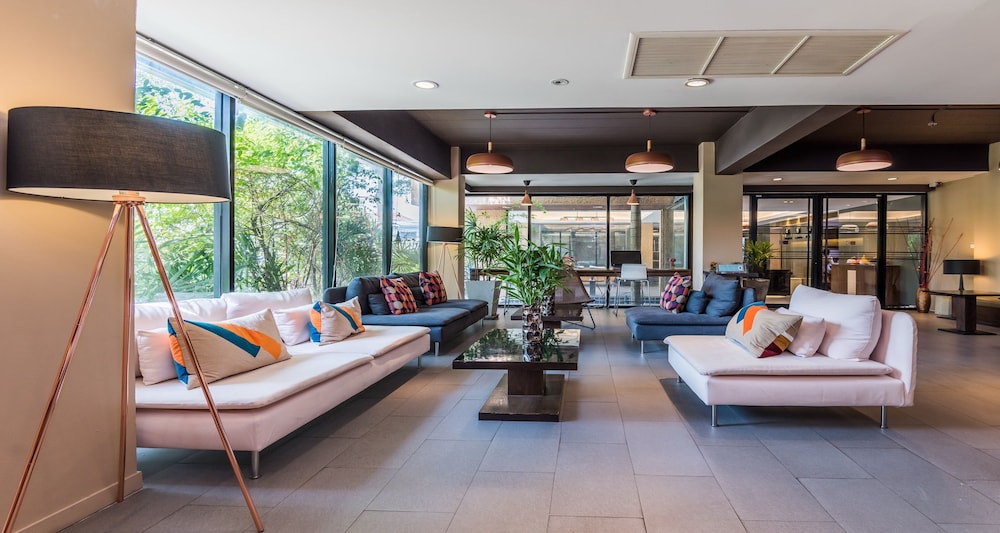 The Cottage Suvarnabhumi — Hotel building in Bangkok, Bangkok