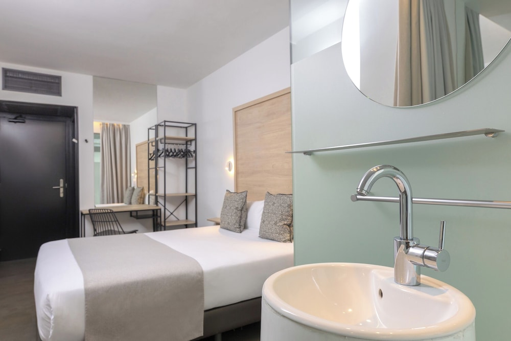 Casa Lit Barcelona — Hotel rooms in Barcelona, Catalonia