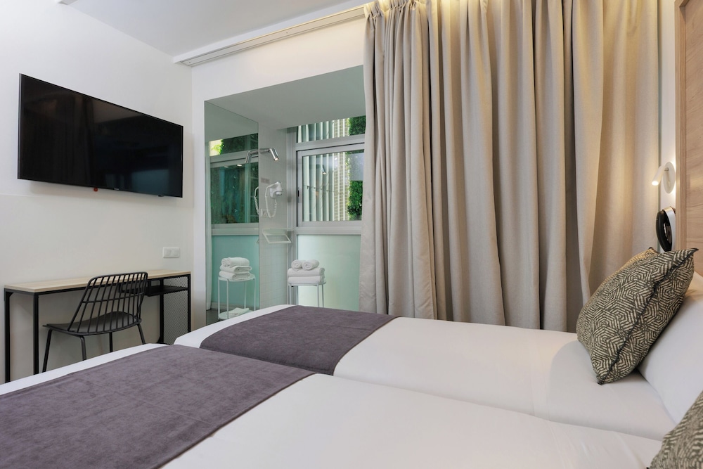Casa Lit Barcelona — Hotel rooms in Barcelona, Catalonia