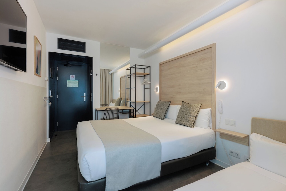 Casa Lit Barcelona — Hotel rooms in Barcelona, Catalonia