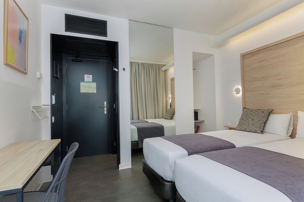 Casa Lit Barcelona — Hotel rooms in Barcelona, Catalonia