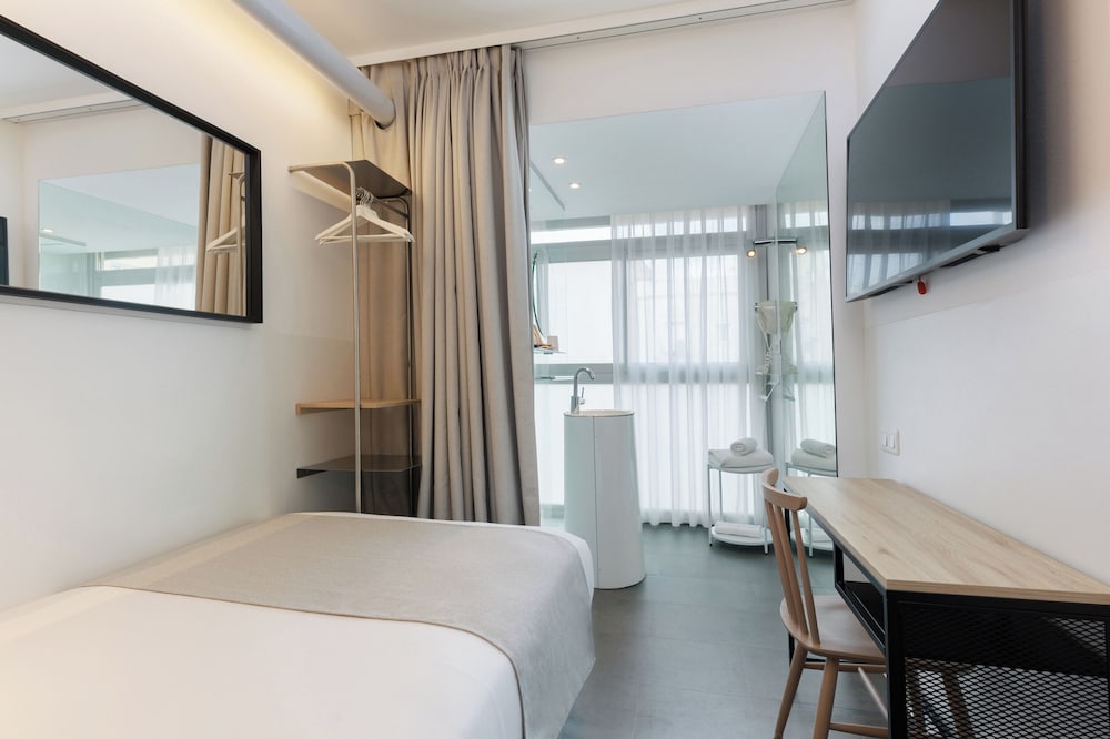 Casa Lit Barcelona — Hotel rooms in Barcelona, Catalonia