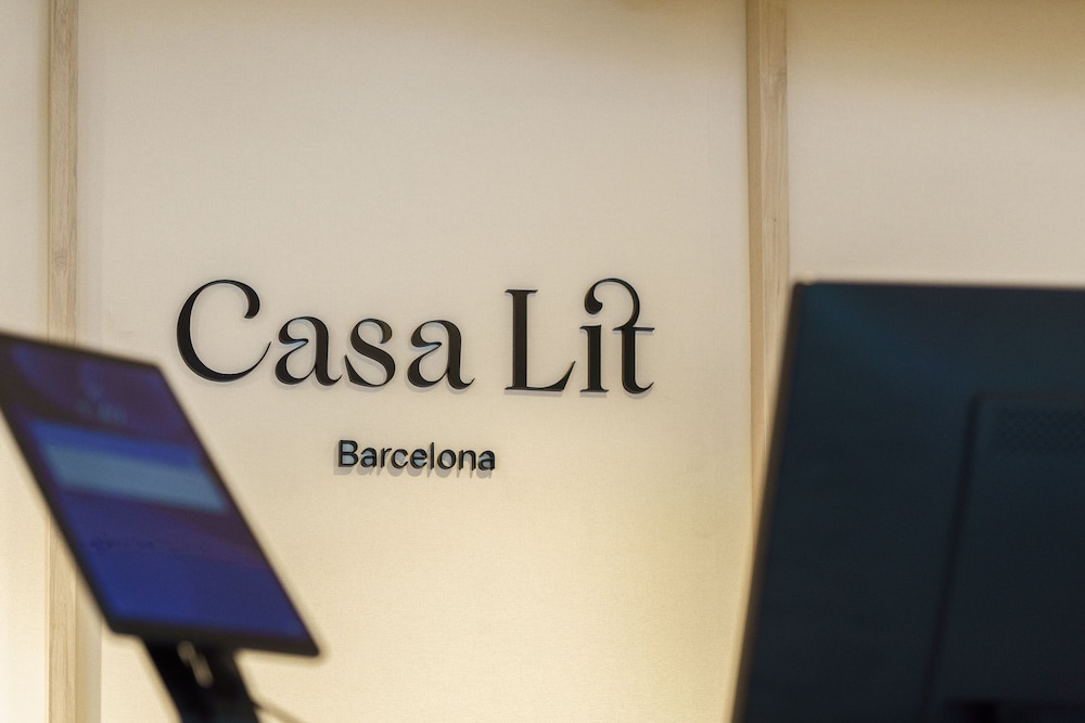 Casa Lit Barcelona — Hotel building in Barcelona, Catalonia
