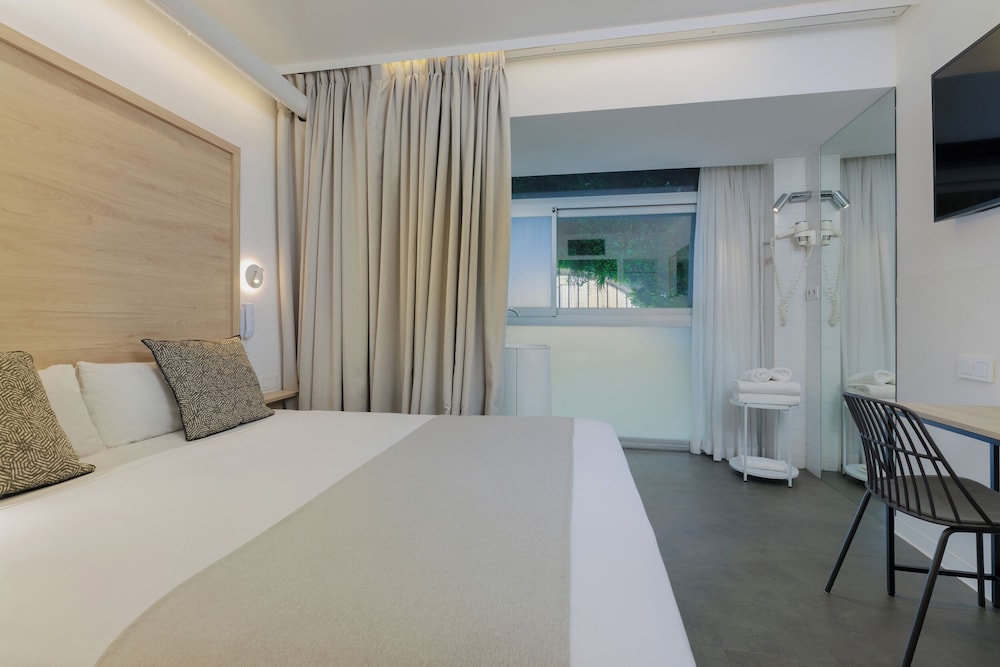 Casa Lit Barcelona — Hotel rooms in Barcelona, Catalonia