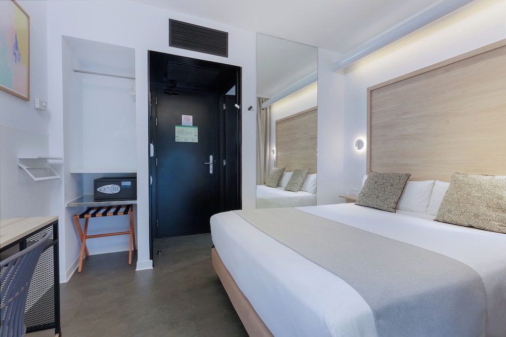 Casa Lit Barcelona — Hotel rooms in Barcelona, Catalonia