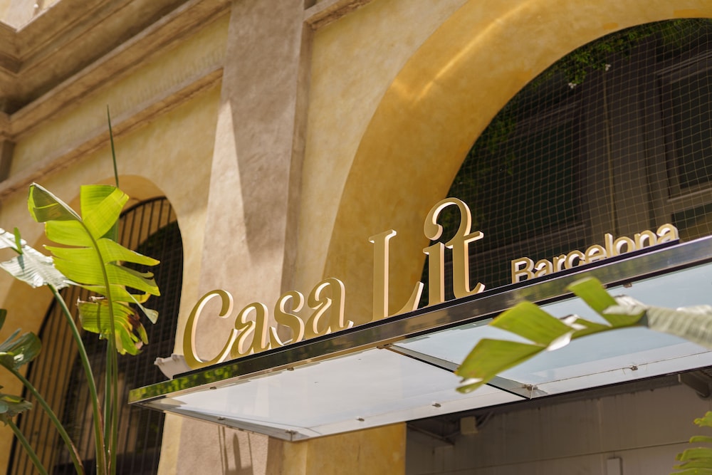 Casa Lit Barcelona — Hotel building in Barcelona, Catalonia