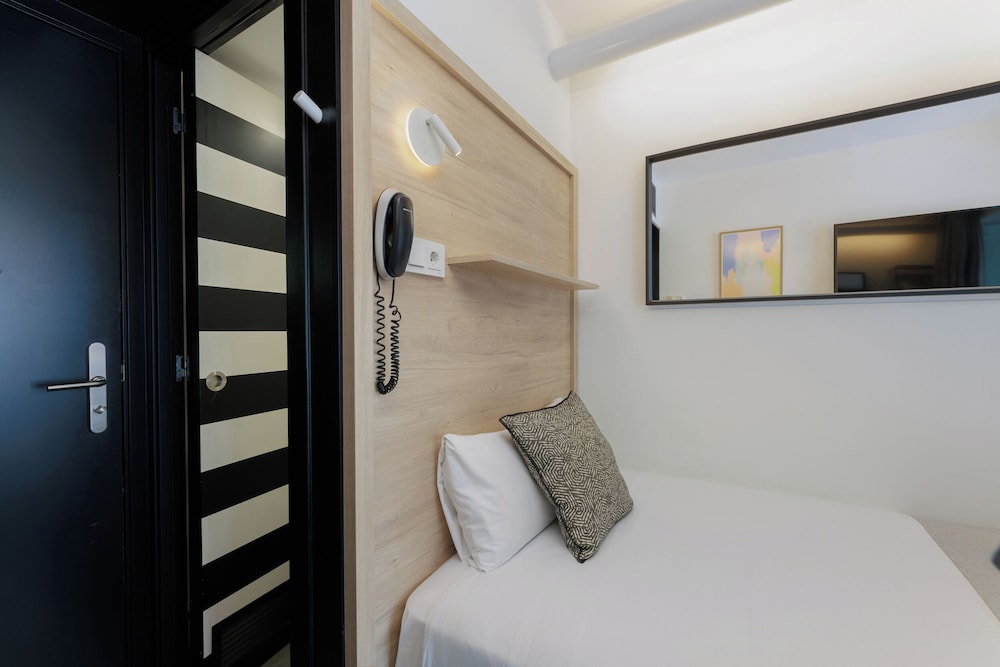 Casa Lit Barcelona — Hotel rooms in Barcelona, Catalonia