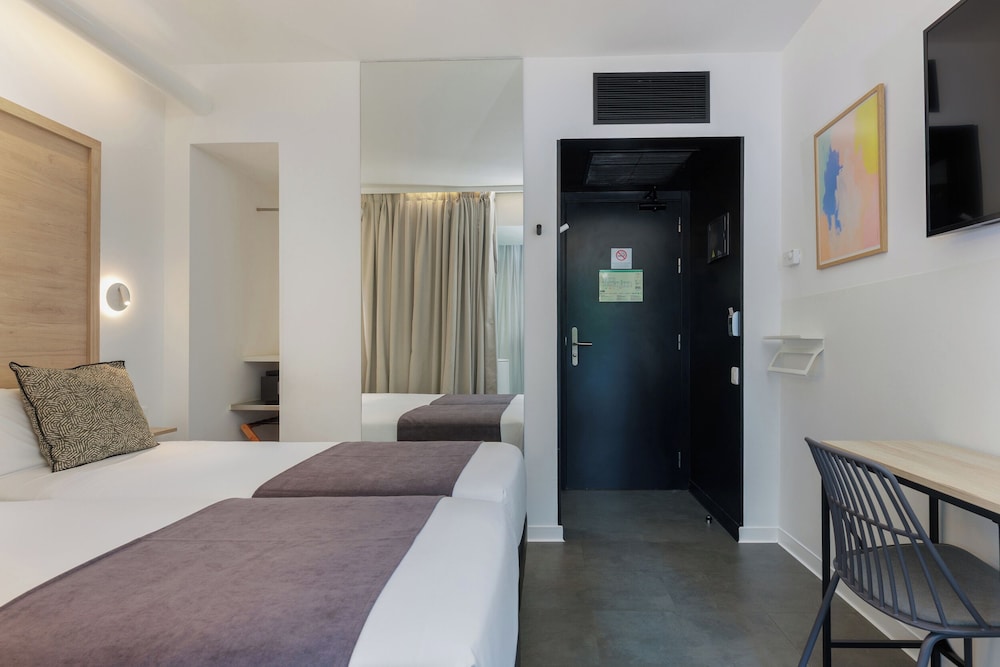 Casa Lit Barcelona — Hotel rooms in Barcelona, Catalonia