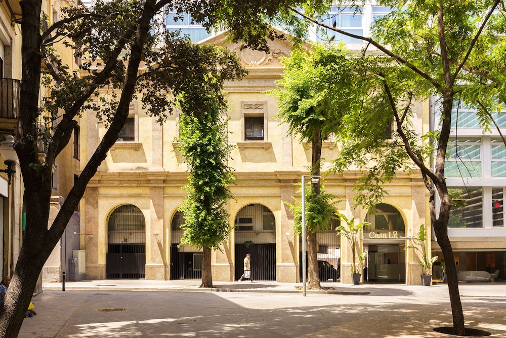 Casa Lit Barcelona — Hotel building in Barcelona, Catalonia