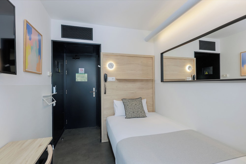 Casa Lit Barcelona — Hotel rooms in Barcelona, Catalonia