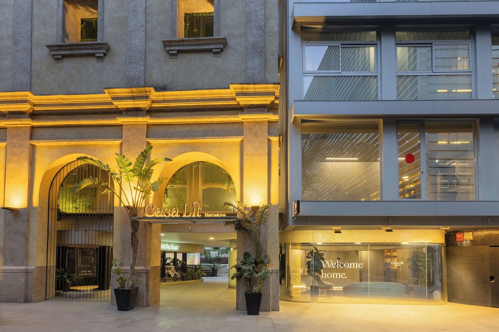 Casa Lit Barcelona — Hotel building in Barcelona, Catalonia
