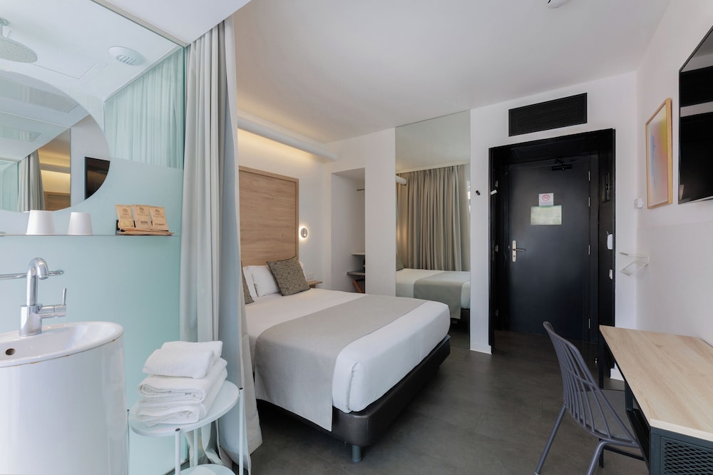 Casa Lit Barcelona — Hotel rooms in Barcelona, Catalonia