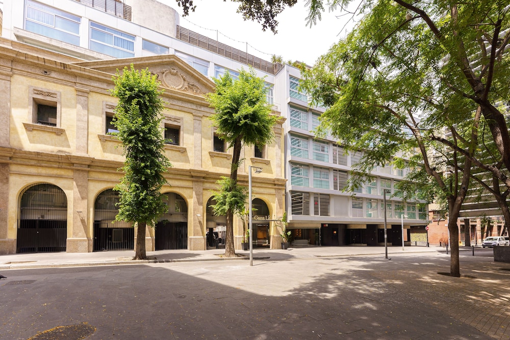 Casa Lit Barcelona — Hotel building in Barcelona, Catalonia