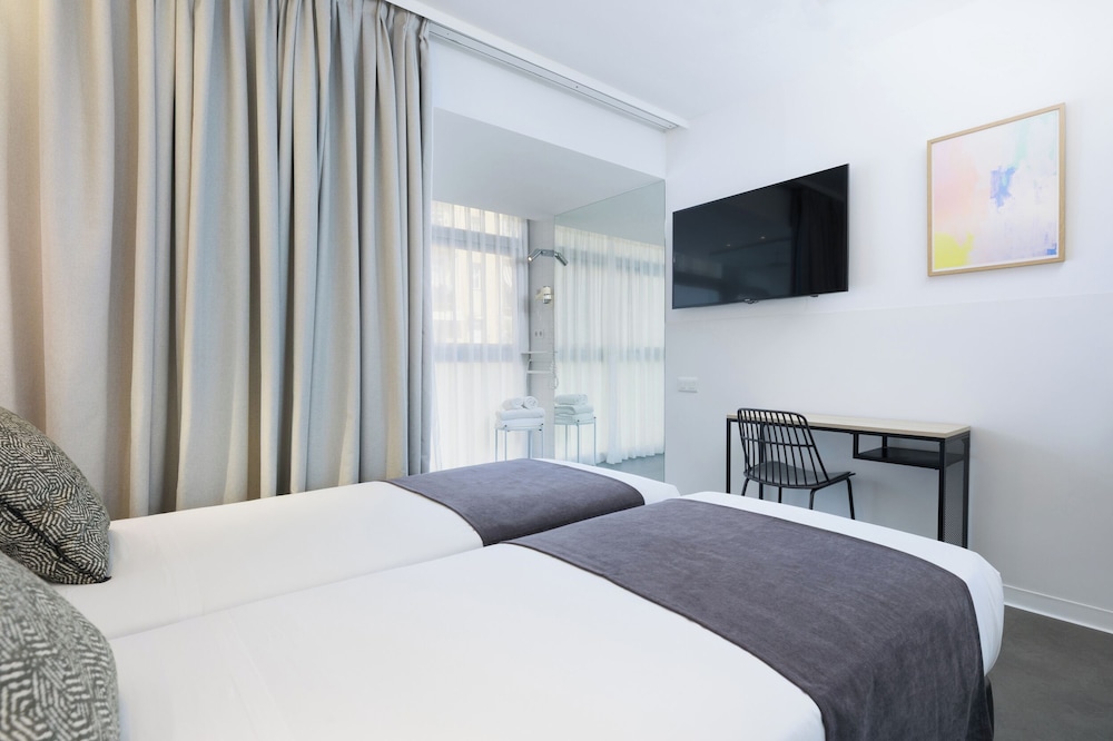 Casa Lit Barcelona — Hotel rooms in Barcelona, Catalonia