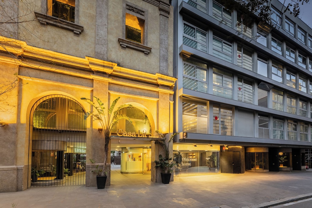 Casa Lit Barcelona — Hotel building in Barcelona, Catalonia