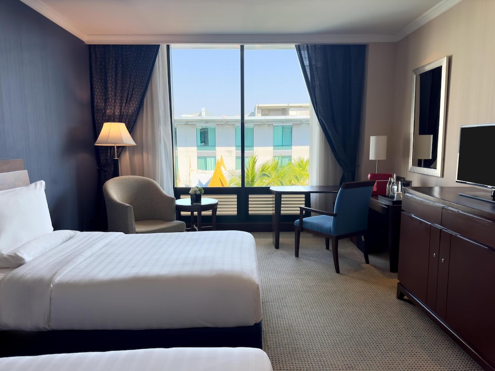 Hyatt Regency Bangkok Suvarnabhumi Airport — Hotel rooms in Bang Khlo, Bangkok