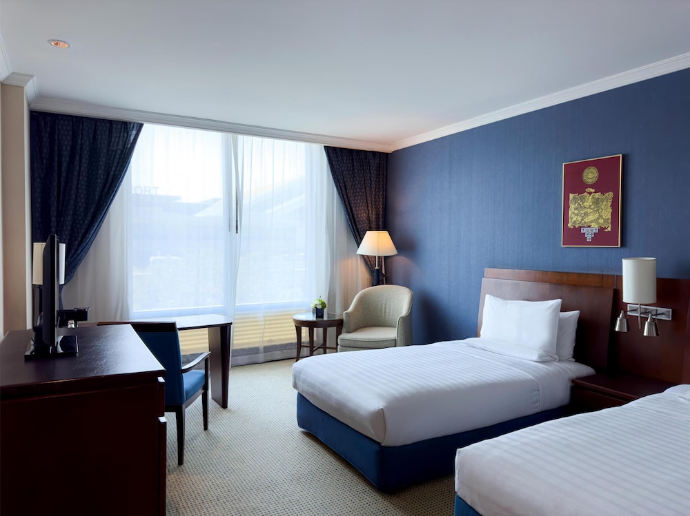 Hyatt Regency Bangkok Suvarnabhumi Airport — Hotel rooms in Bang Khlo, Bangkok