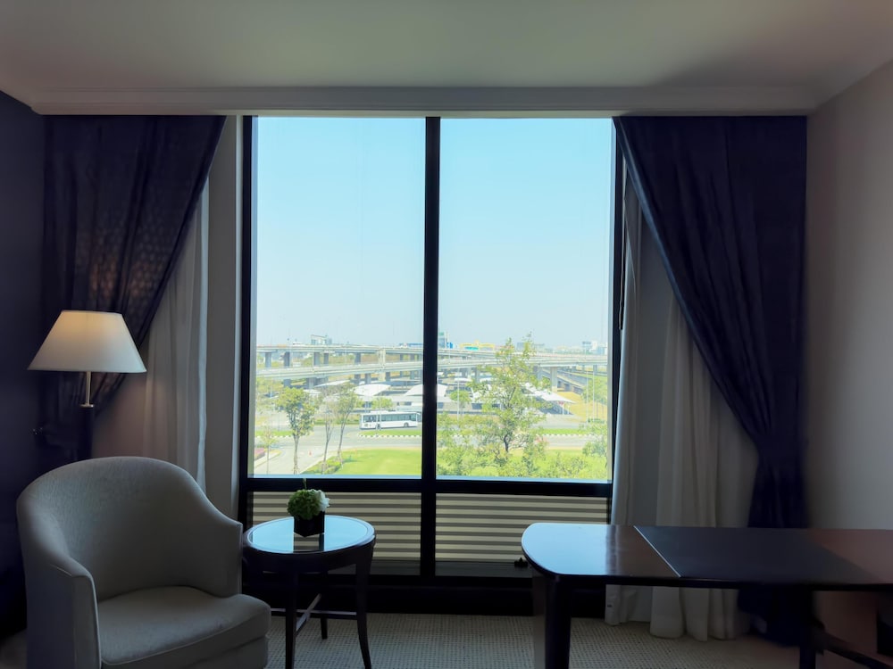 Hyatt Regency Bangkok Suvarnabhumi Airport — Hotel rooms in Bang Khlo, Bangkok